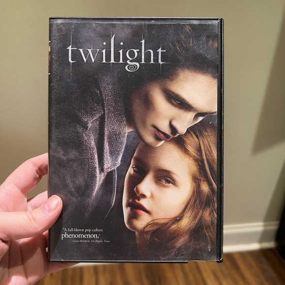 Twilight & Twilight New Moon DVDs - Picture 2 of 7